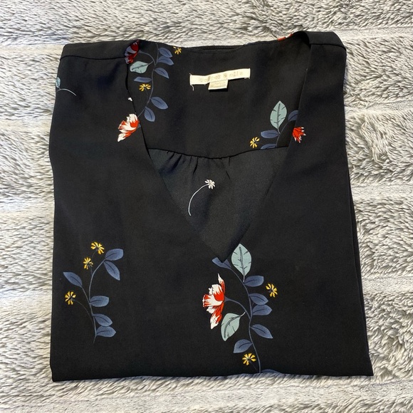 Cooper&ella Floral Blouse Size M - Picture 6 of 7